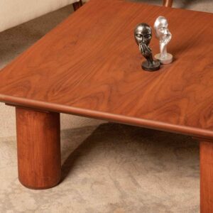 Auvressa Center Table