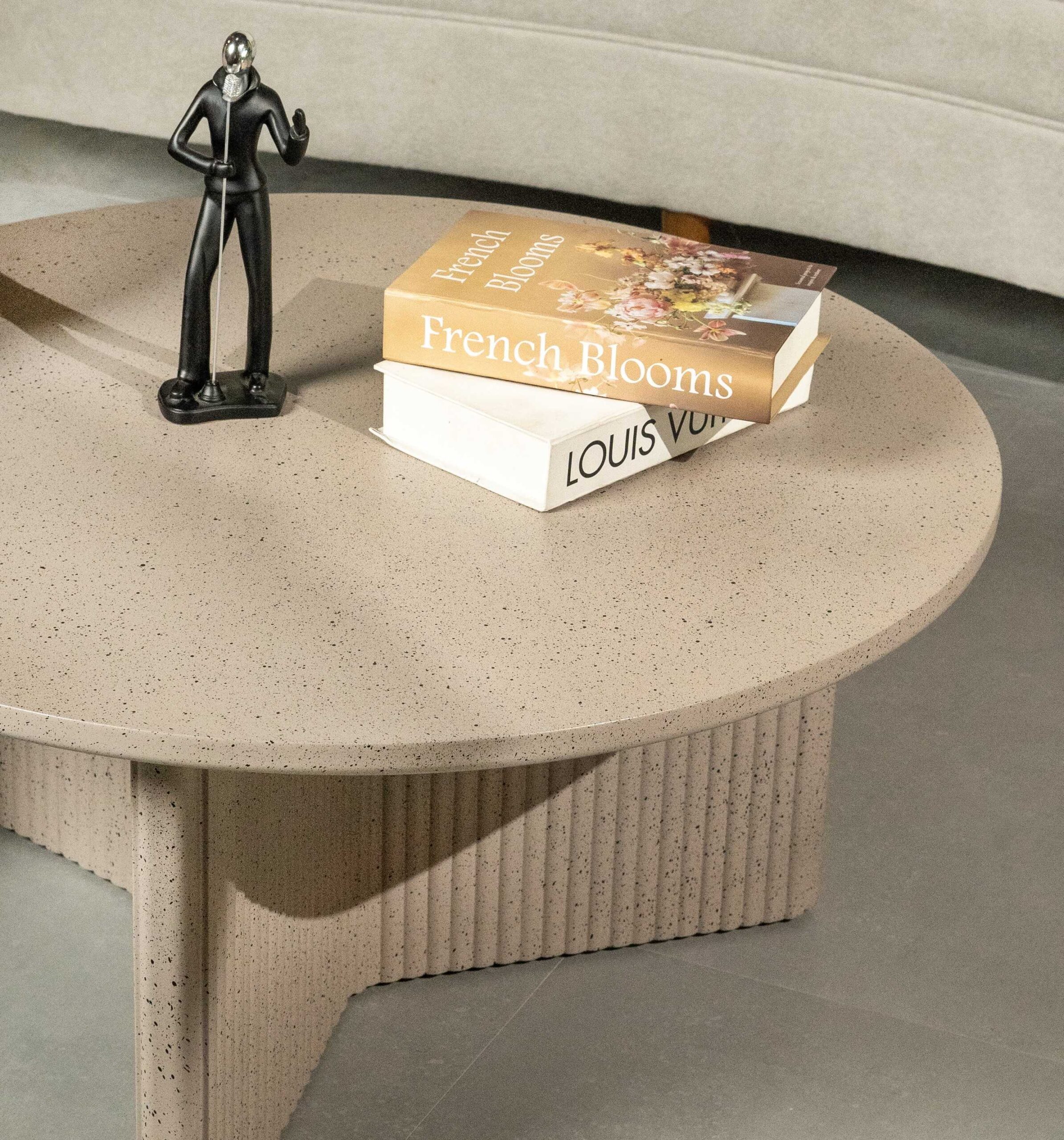 Brayloft Center Table 6