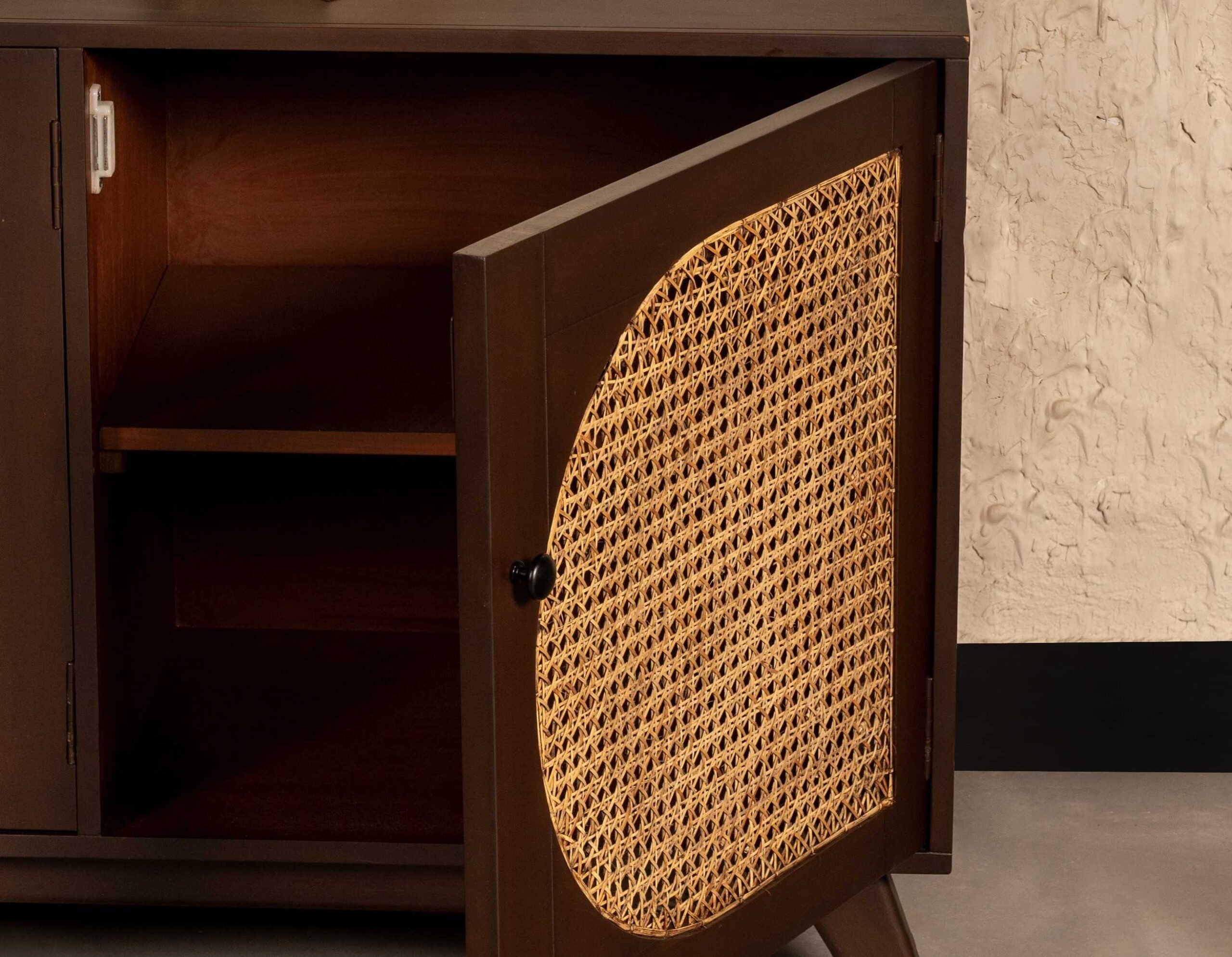 Moroza TV and LED Table 4