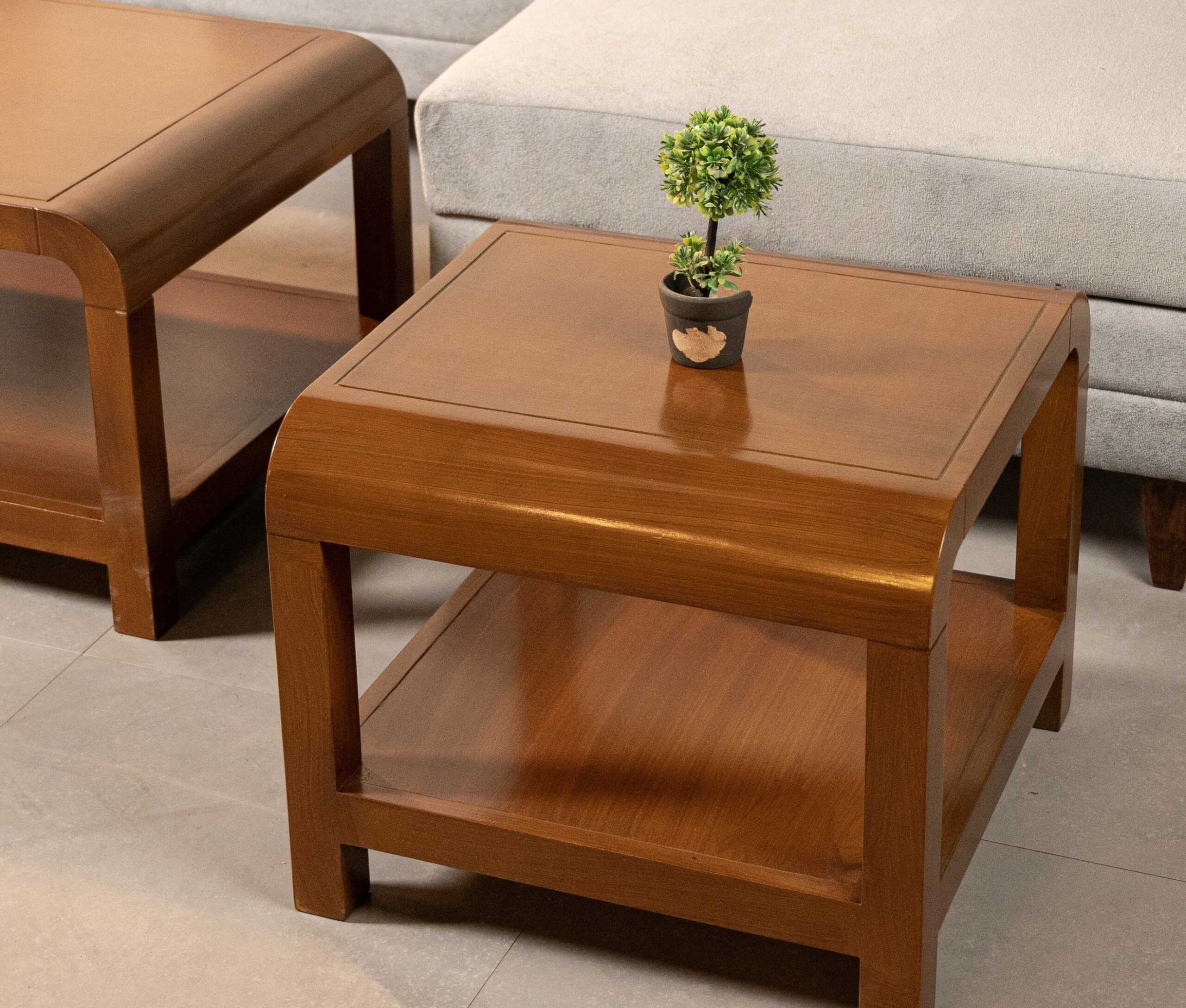 MelloCurve Center Table