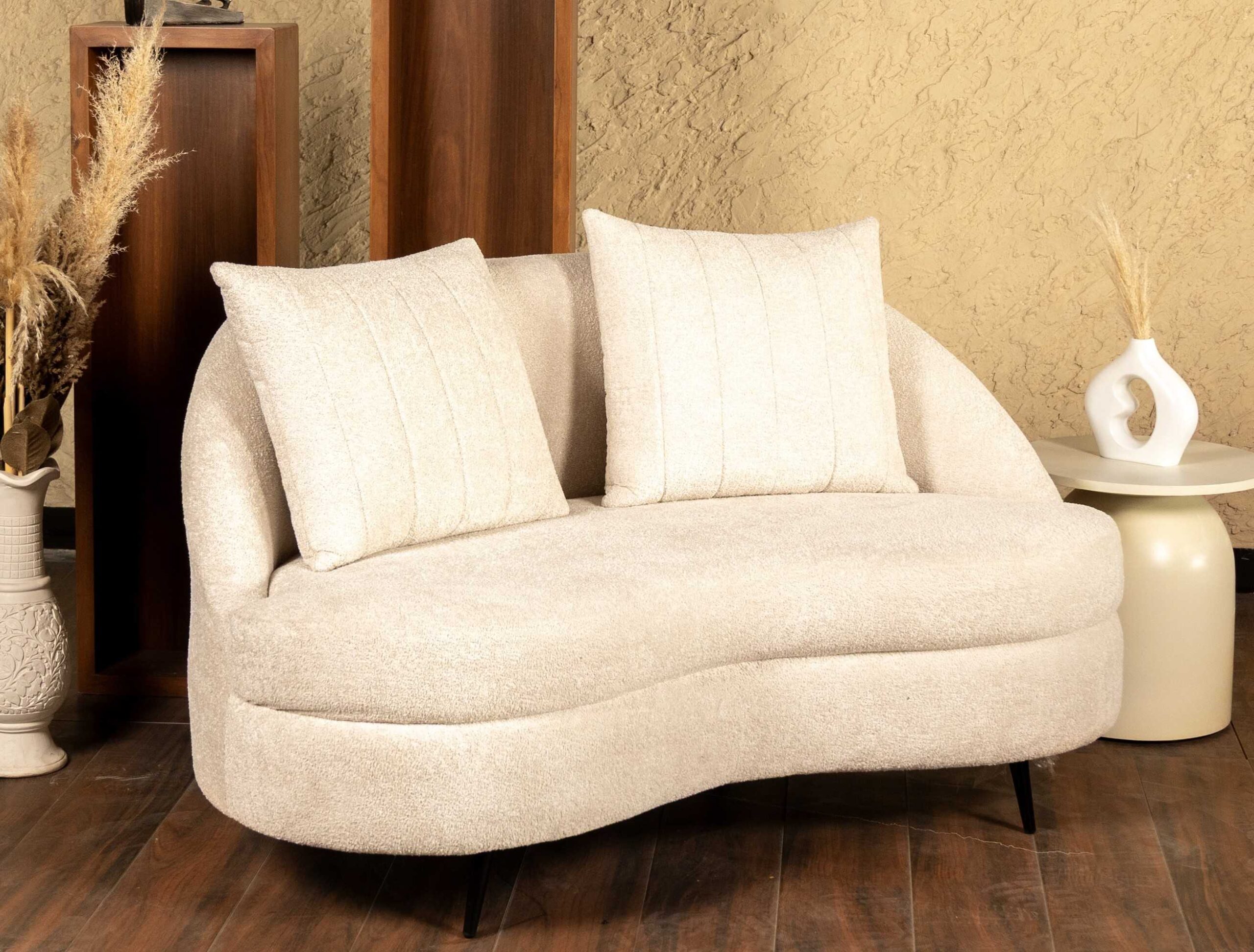 Elaris Sofa Set