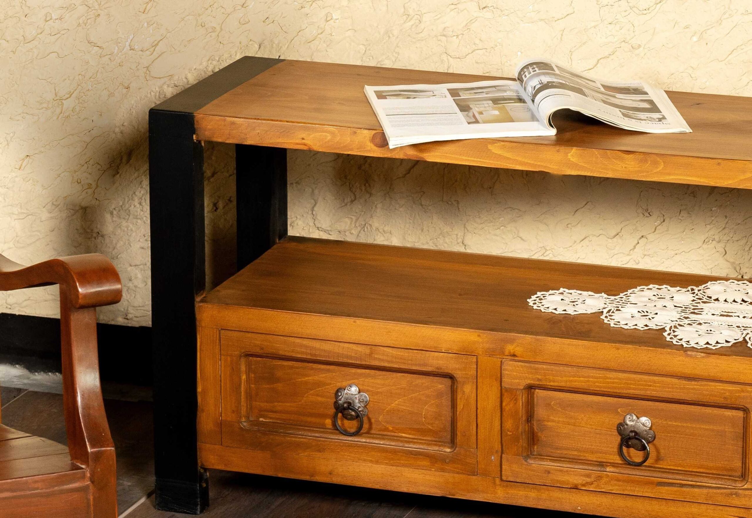 Zavelle TV and LED Table 2 Zavelle TV and LED Table