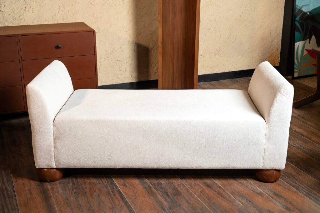 Ivory Haven Bench Renome